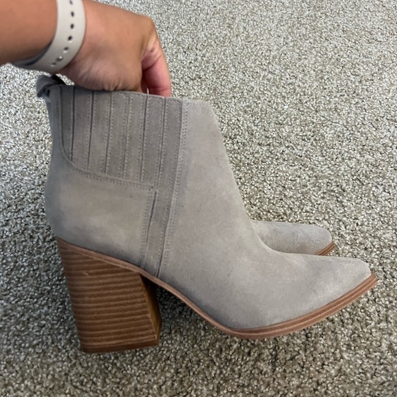 Marc Fisher ORLANDA BLOCK HEEL BOOTIE Boots - Picture 5 of 9